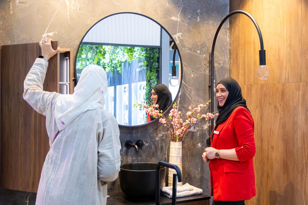 With-more-than-100-exhibiting-brand-from-12-countries-IFS-Jeddah-will-feature-over-30-expert-speakers-2-1024x683.jpg
